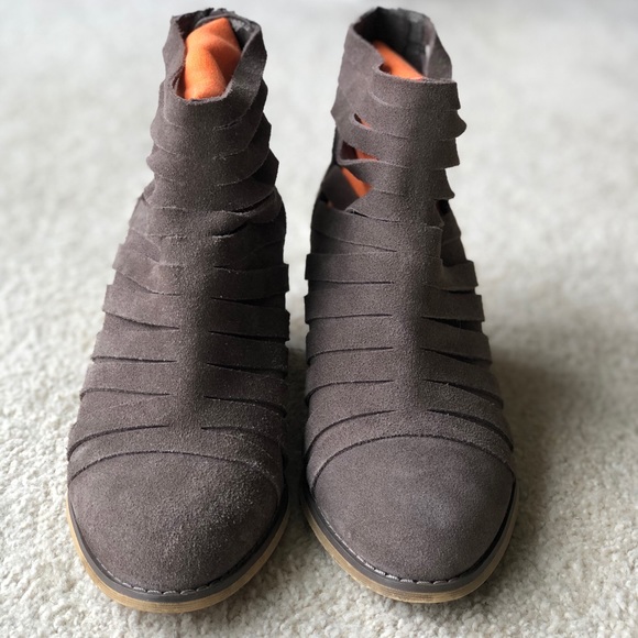 Carlos by Carlos Santana Booties - Picture 3 of 5